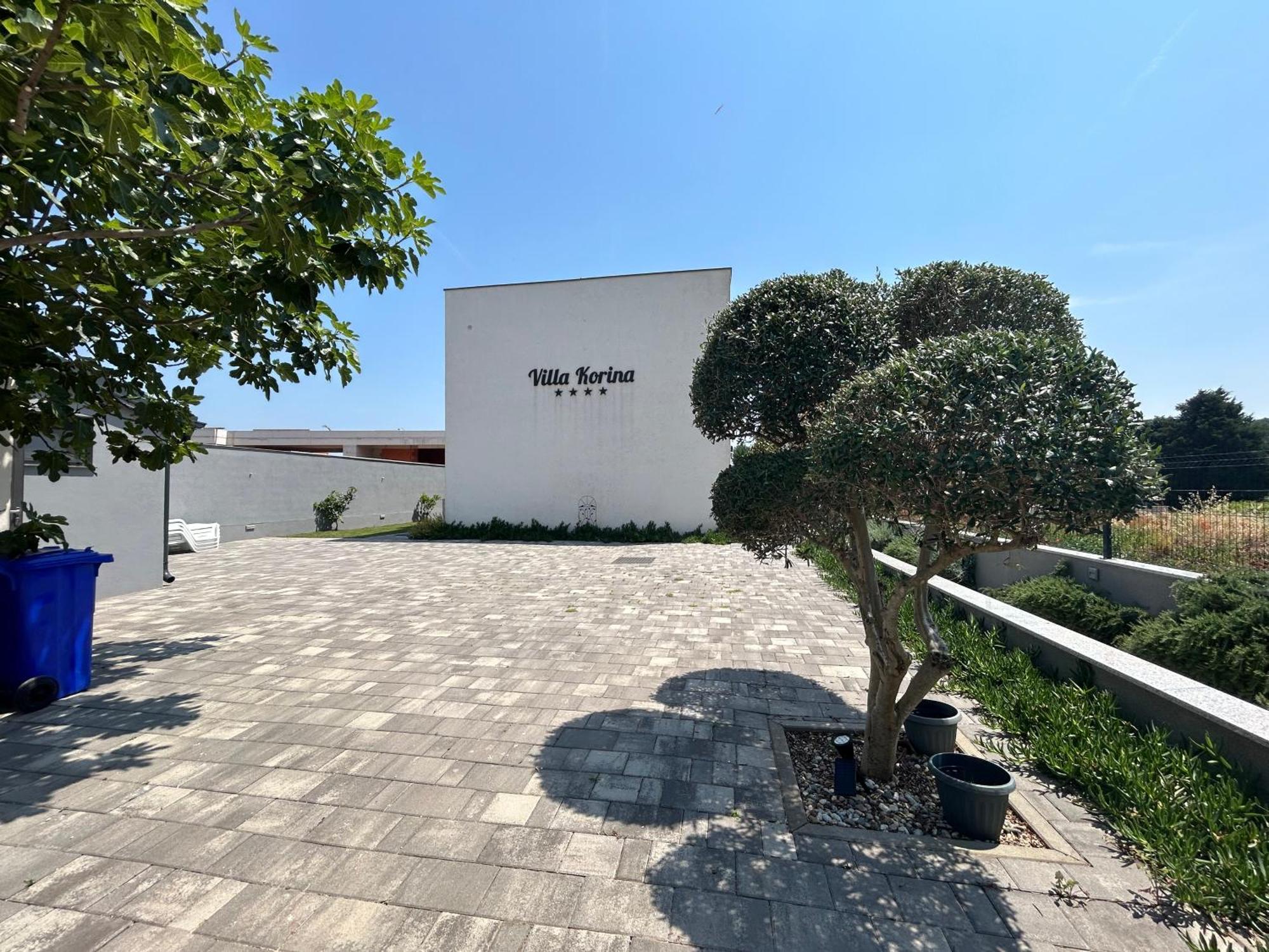 Villa Korina , Pomer